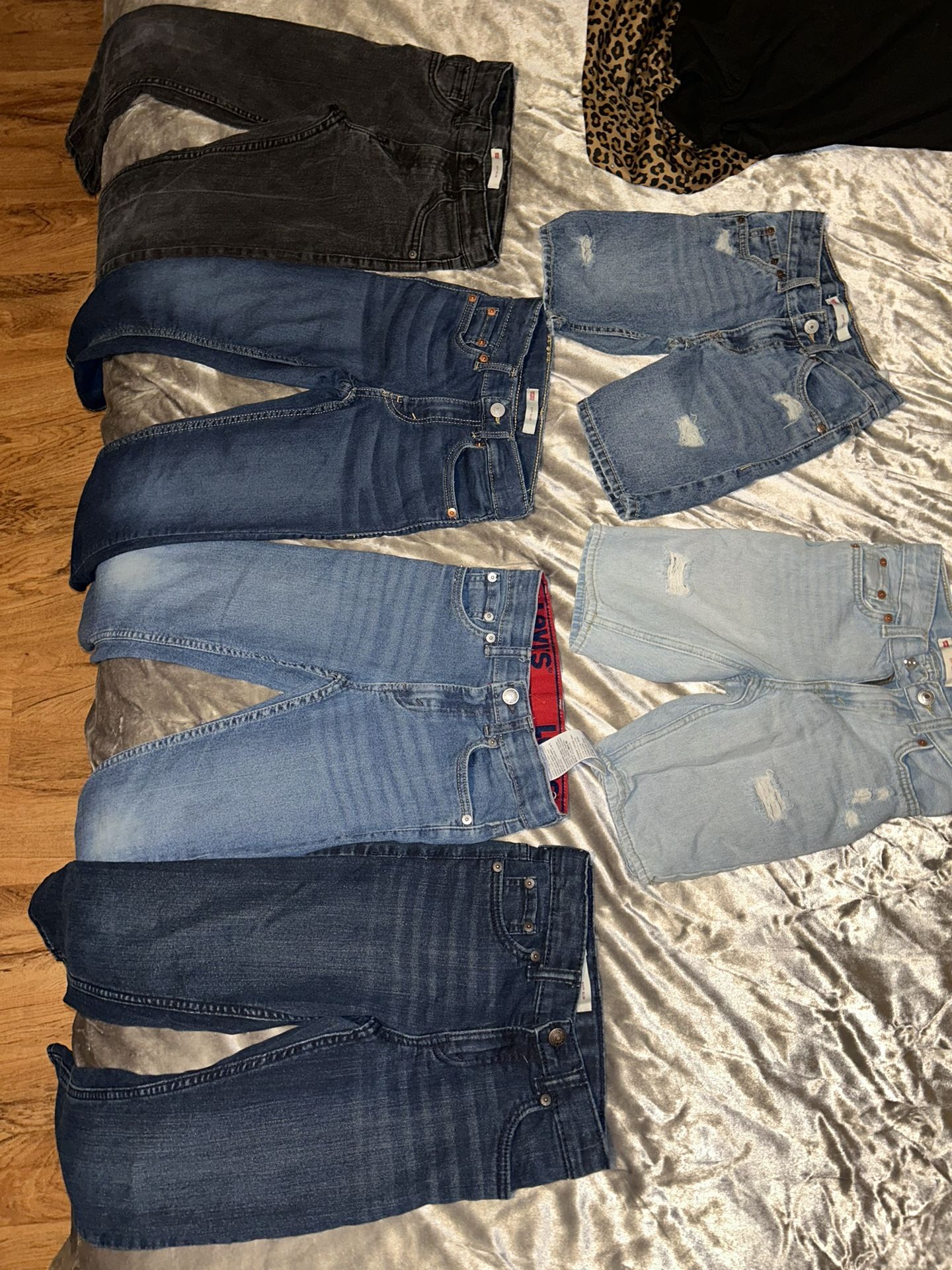 Levi Pants & Shorts Lot