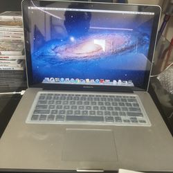 MacBook Pro 15” (2012)
