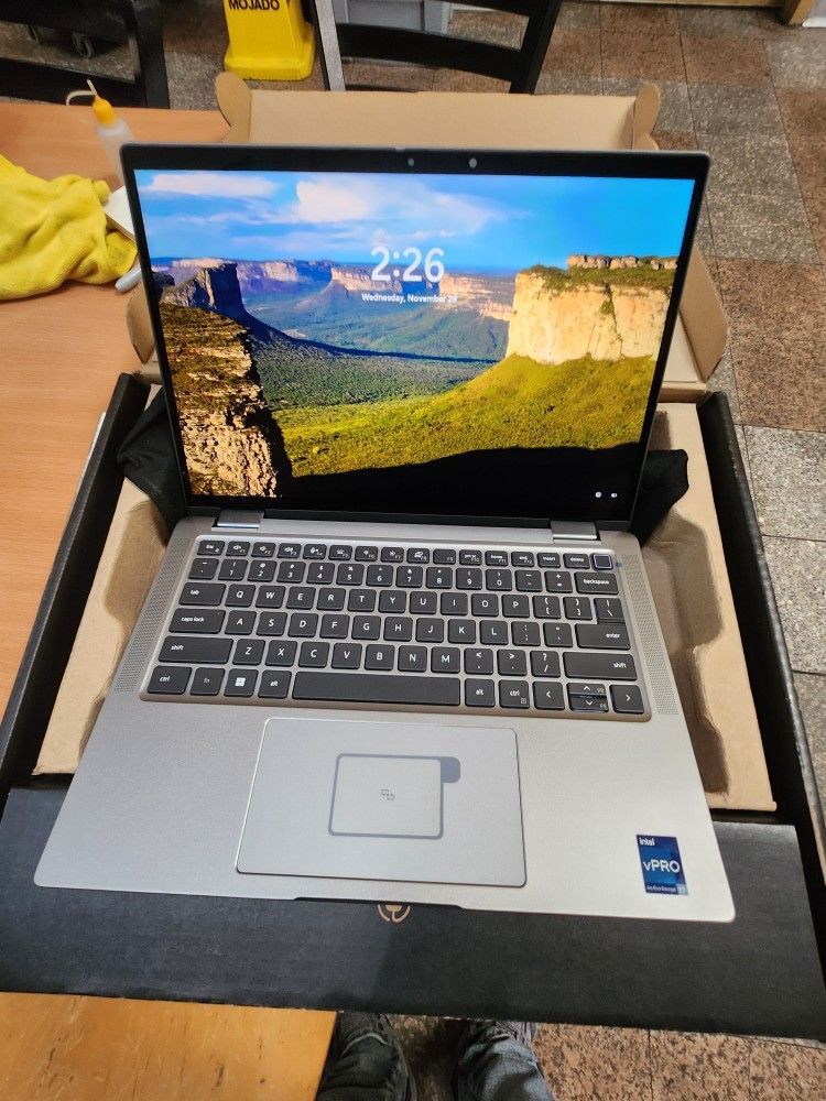 Dell Latitude 7430 2in1 Touchscreen Brand New