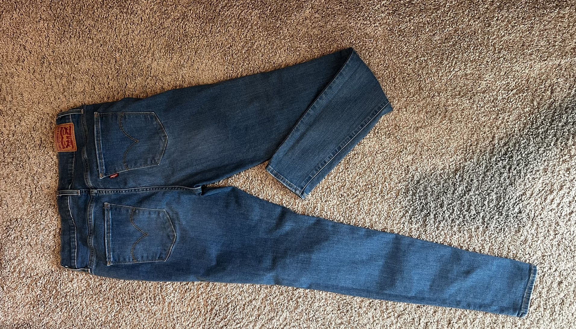 Levi’s High Rise Skinny
