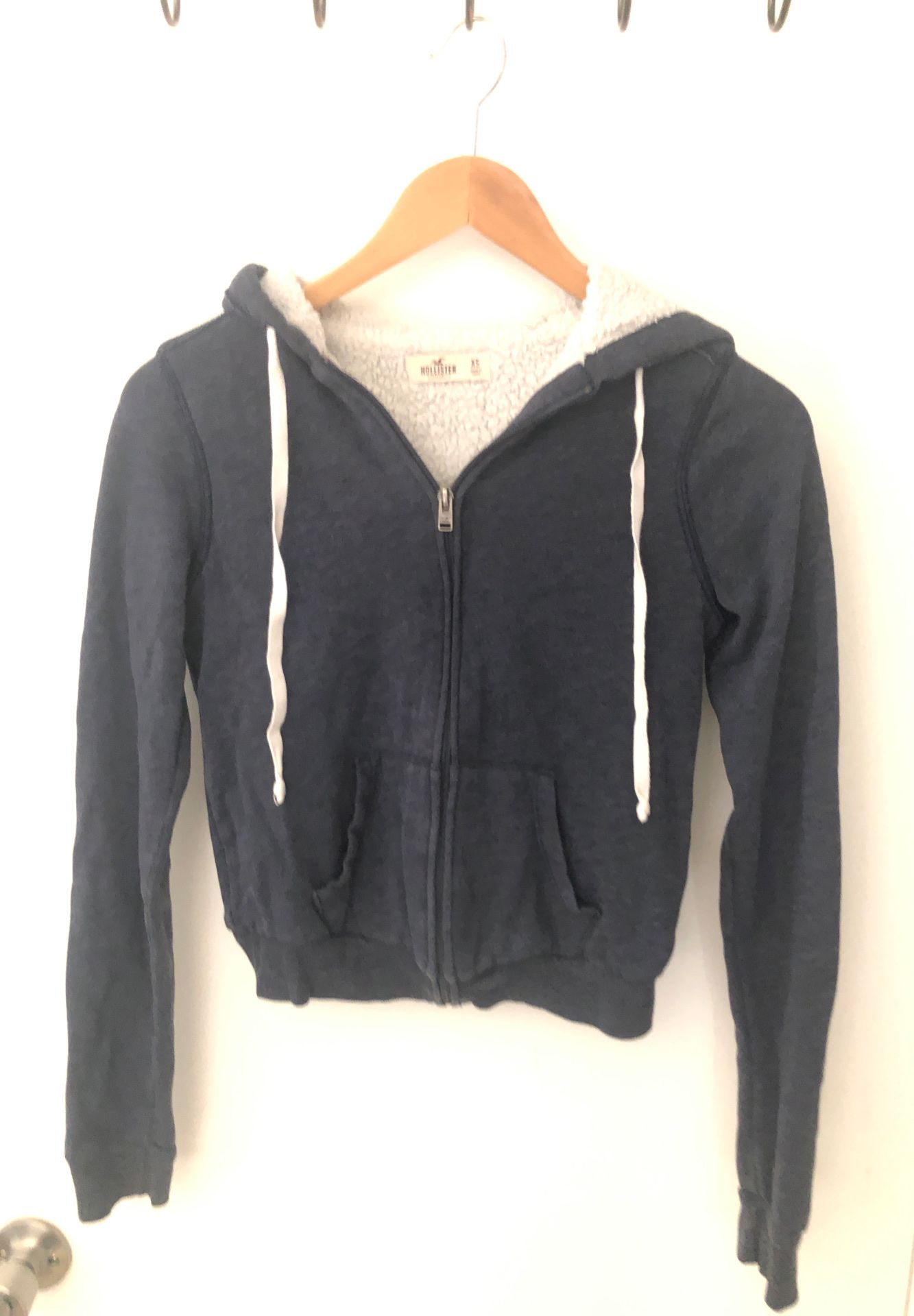 Hollister fleece jacket XS