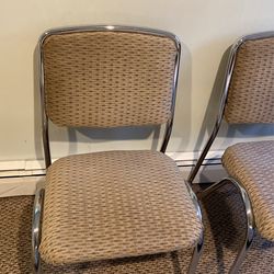 4 Dinning  Room Chairs For $80