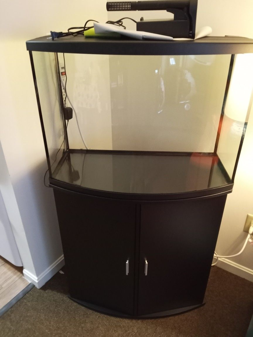 Fish Tank Brand New Bow Front 36 Gallons