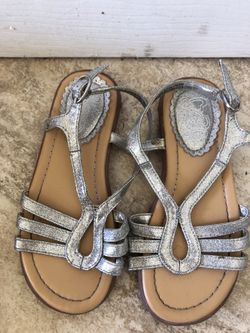 Girls sandals