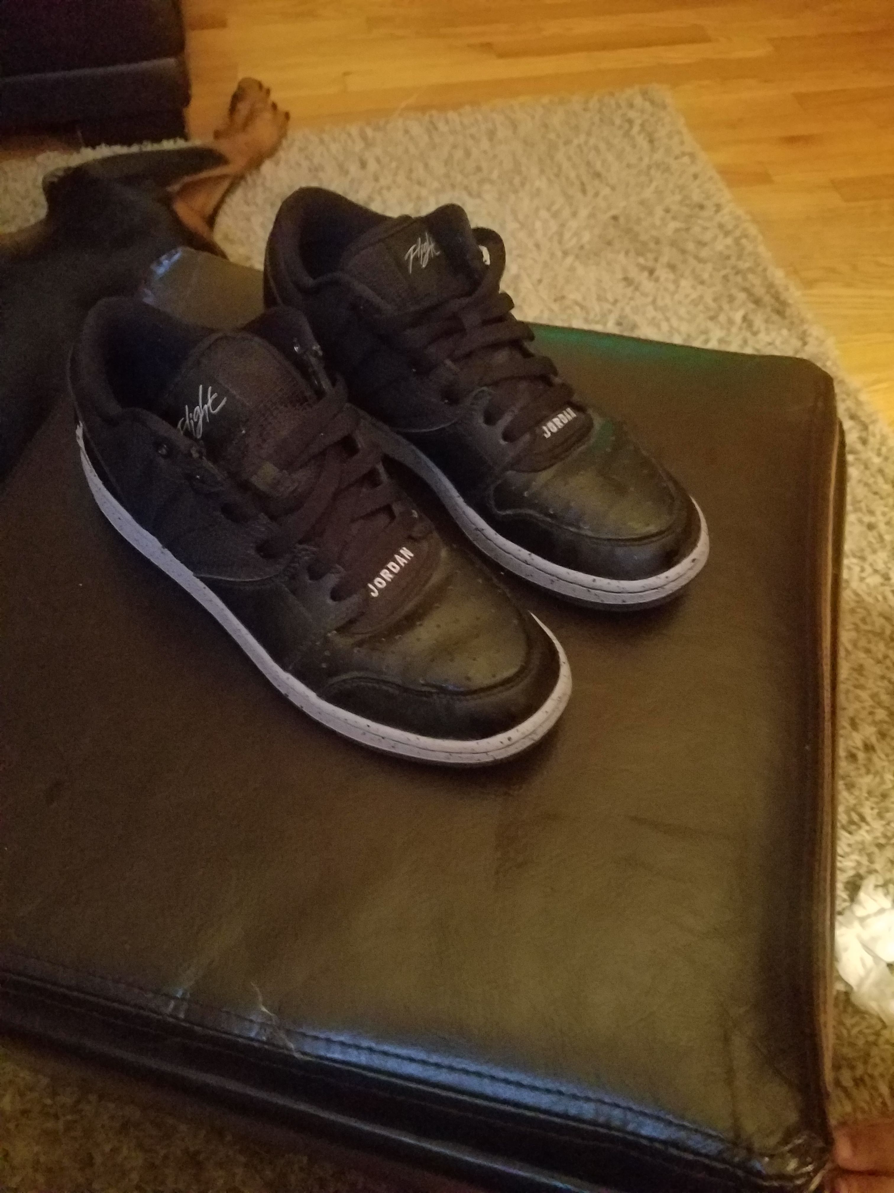 Boys Jordan's Sz 5.5