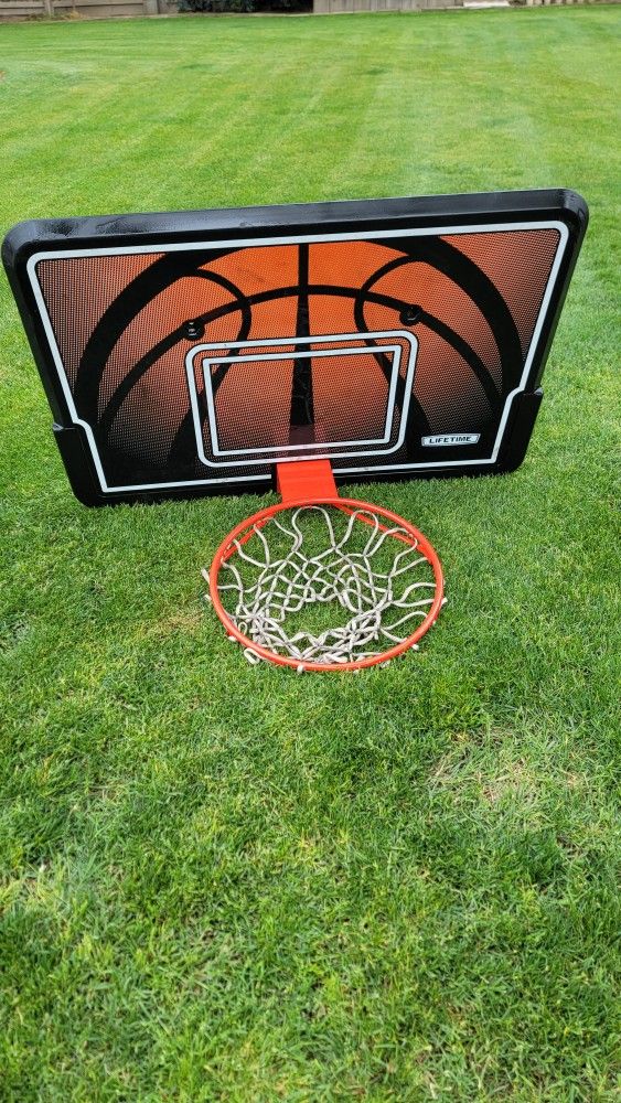 Basketball Hoop With Net (NEW)