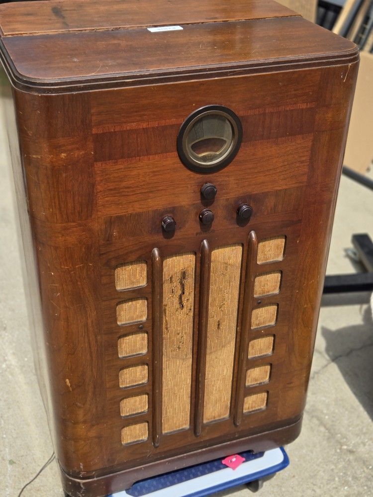 Antique Radio 1938 Philco