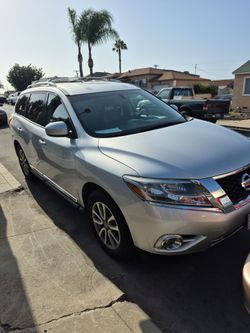 Nissan Pathfinder SL