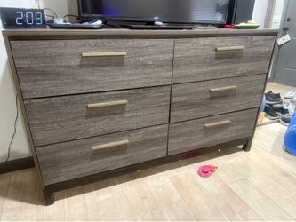 Dresser/Nightstand Combo