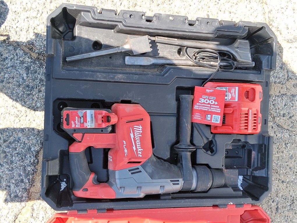 Miluakee Rotary Hammer Cordless