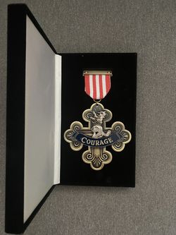 The Wizard Of Oz Cowardly Lion Medal Replica