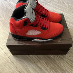 Jordan 5 Toro