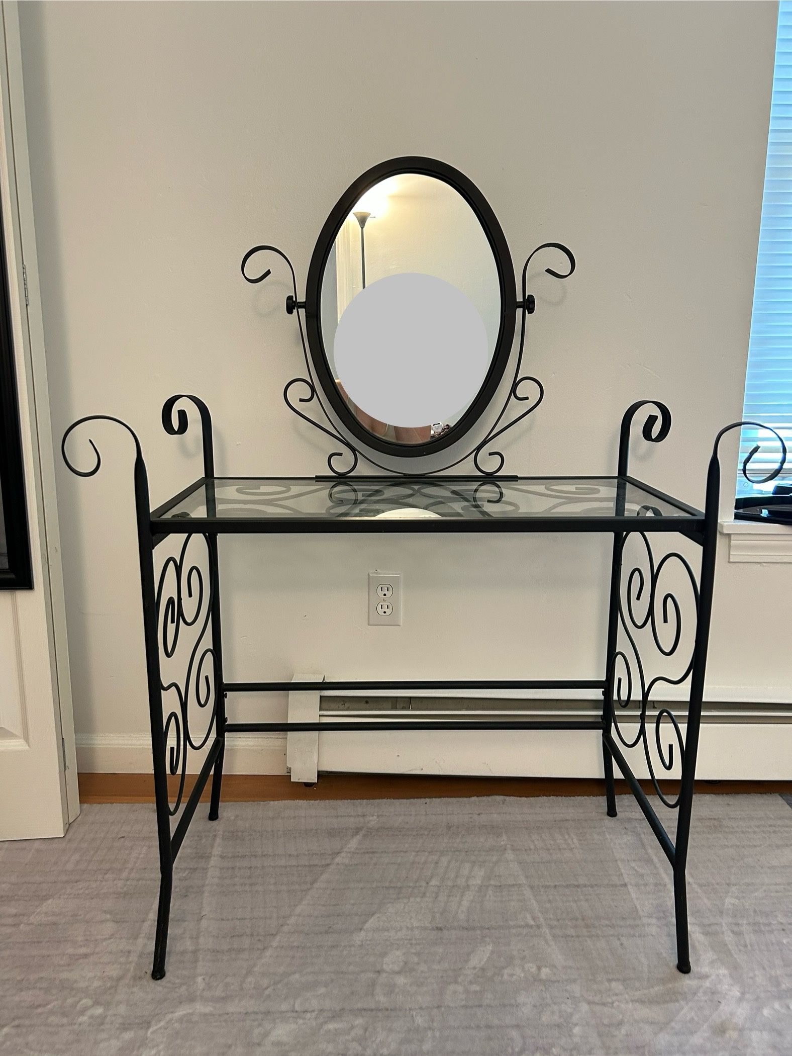 Vanity Black Metal, glass of top, mirrored