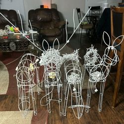 White Wire Christmas Deer Outdoor Decoration 