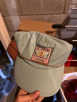 Women’s billabong hat