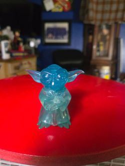 2918 AI Overview    +1                    This is a Disney Store Toybox Yoda "Force Spirit" figure from a 2018