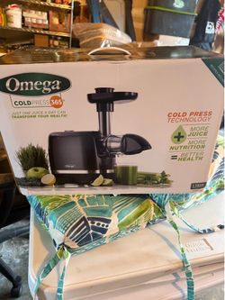 Omega Cold Press. 365