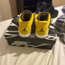 Air Jordan 4 Retro Lightning Sneakers