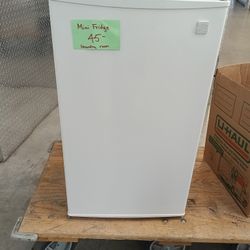 Kenmore Mini Fridge 