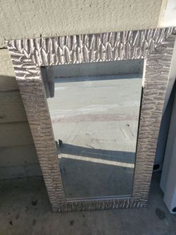 Vanity mirror