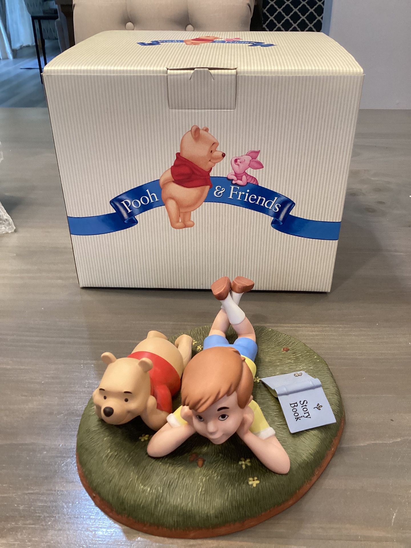 Pooh & Friends Statue What I Like Best Is Just Being w You New w Box