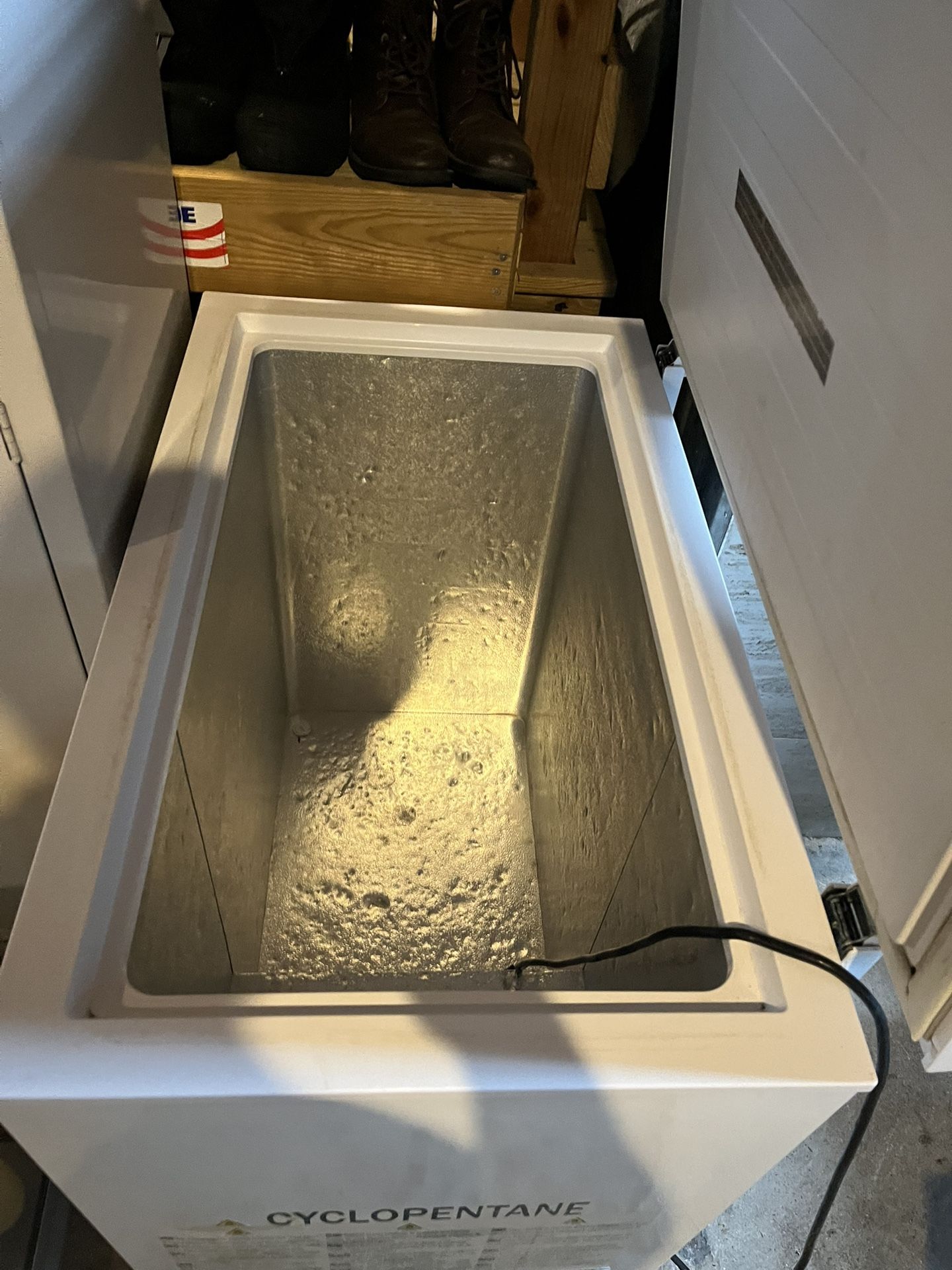 Crest Freezer