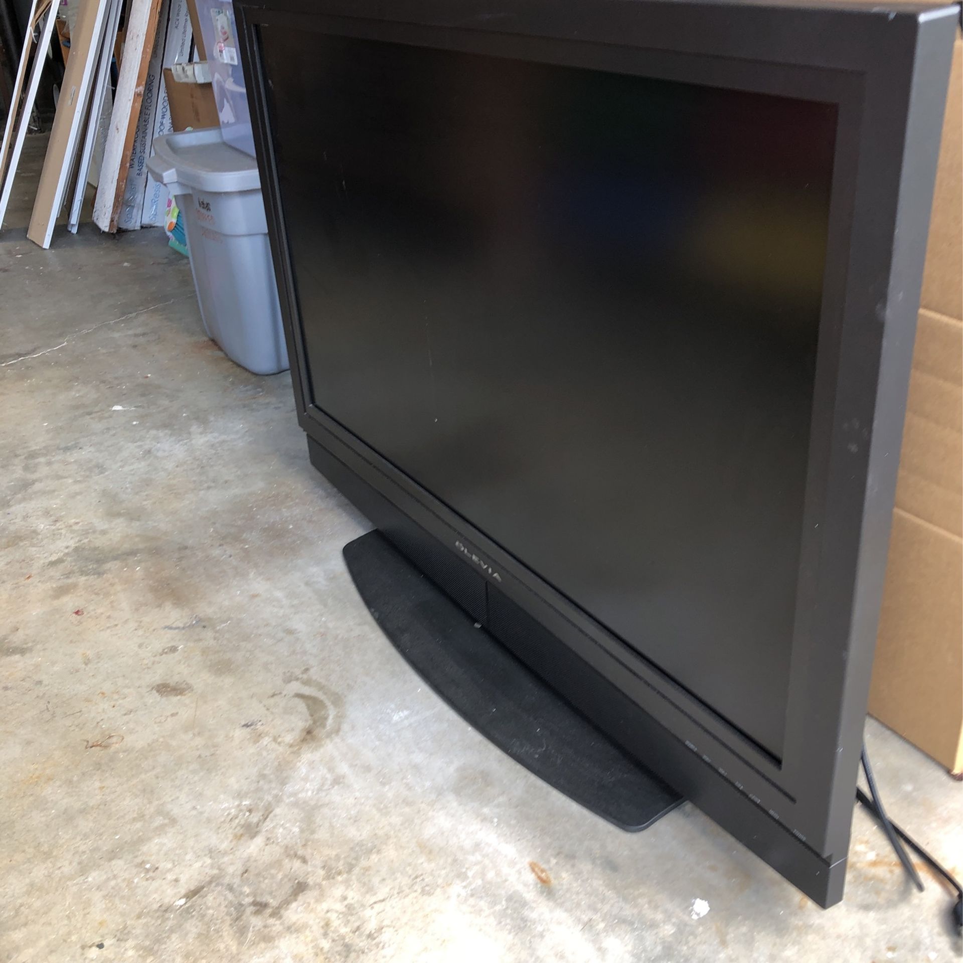 Flatscreen 42” TV