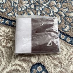 Brand New Brown Leather Wallet – Stylish & Compact