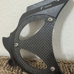RIZOMA ZDM014A DUCATI (contact info removed) 1198 S CARBON FIBER SPROCKET PINION COVER