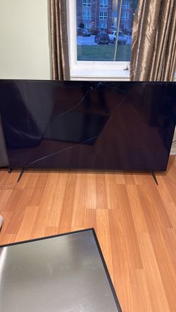 Insignia TV - picture has cracks - $50
