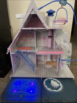 LOL OMG Winter Chill Cabin Wooden Doll House