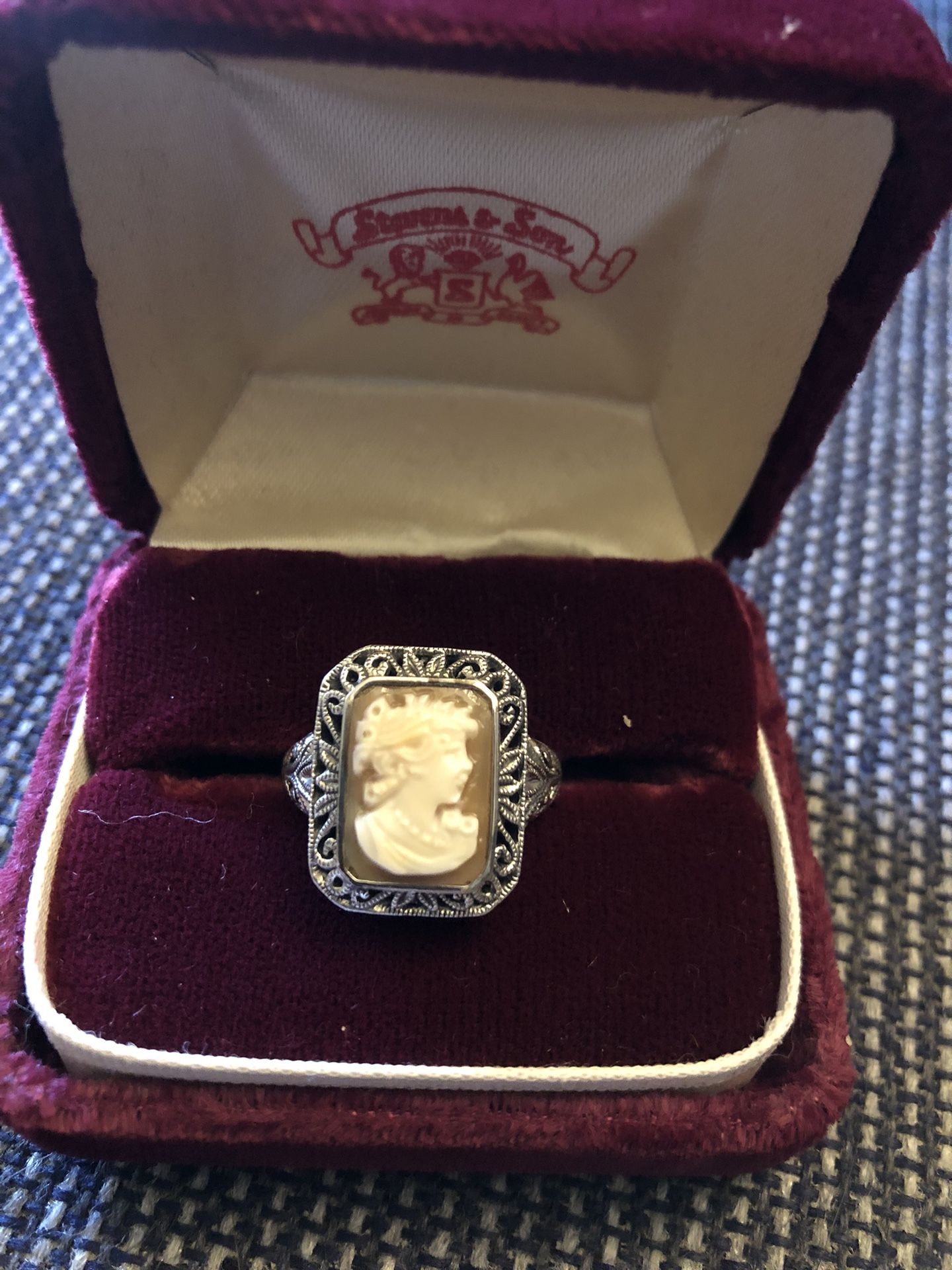 Vintage Silver Ladies Ring