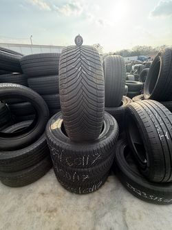 Used set Michelin 235/60/17 Cross climate2 tires
