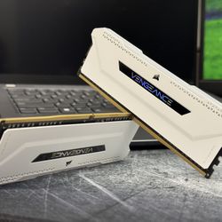 Corsair VENGEANCE RGB PRO SL 32GB (2x16GB) DDR4 DRAM 3600MHz C18 Memory Kit – White 