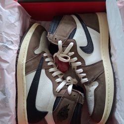 Jordan 1 Travis Scott Size 10.5