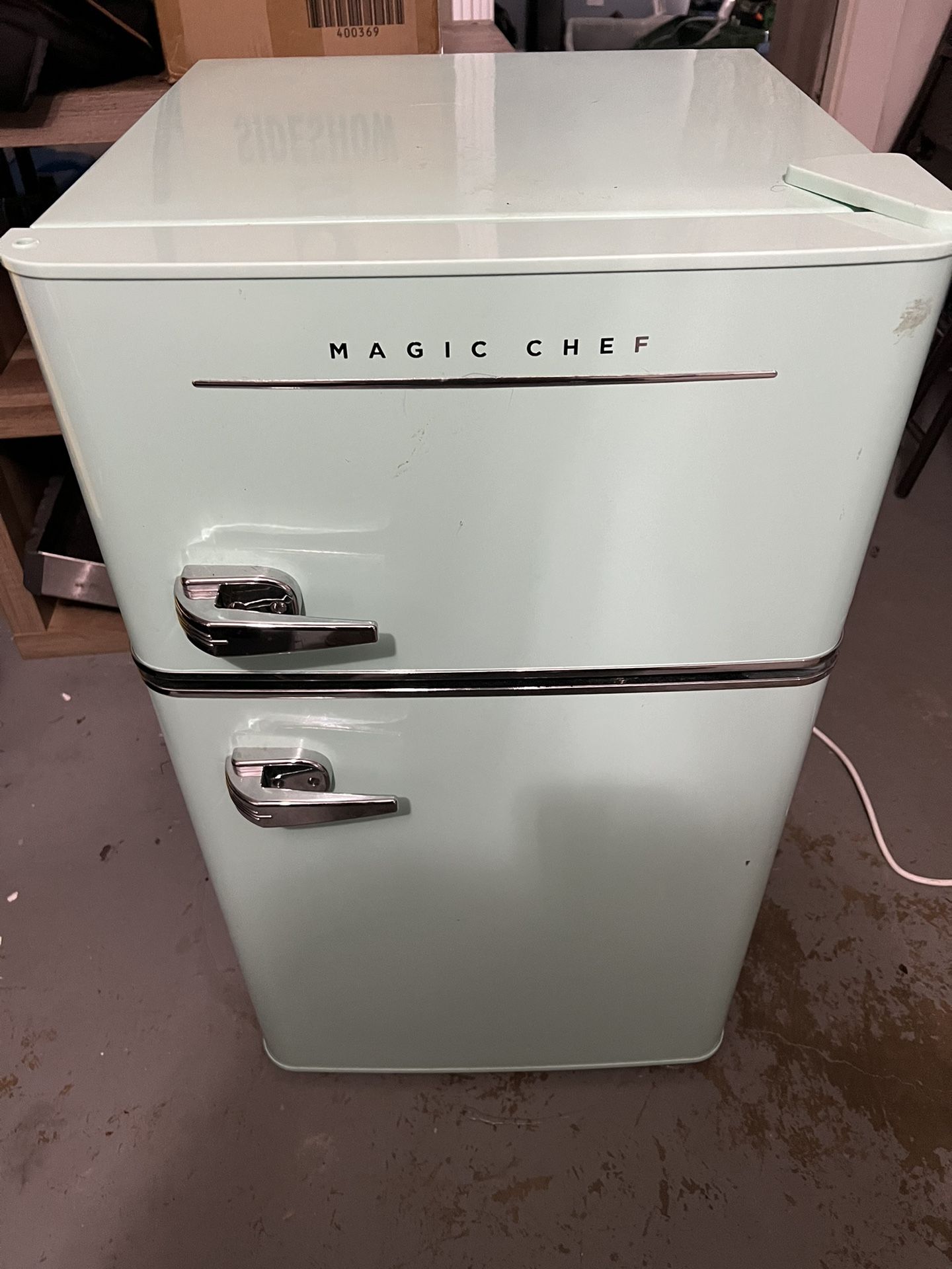 Magic chef mini fridge/freezer