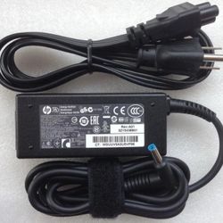 Genuine 45W HP Blue tip AC Adapter Charger 740015-002 741727-001 19.5V 2.31A OEM.  (Retail: $65.⁵³ USD) 