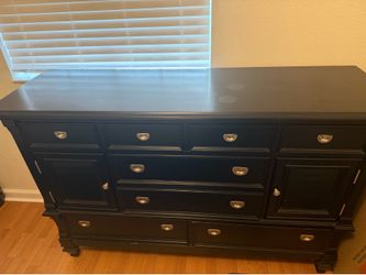For Sale: Used Black Dresser – Rooms To Go