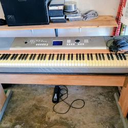 Yamaha YPG-625  88 keys with power adaptors and footswitch. 54"X 29" X 17"