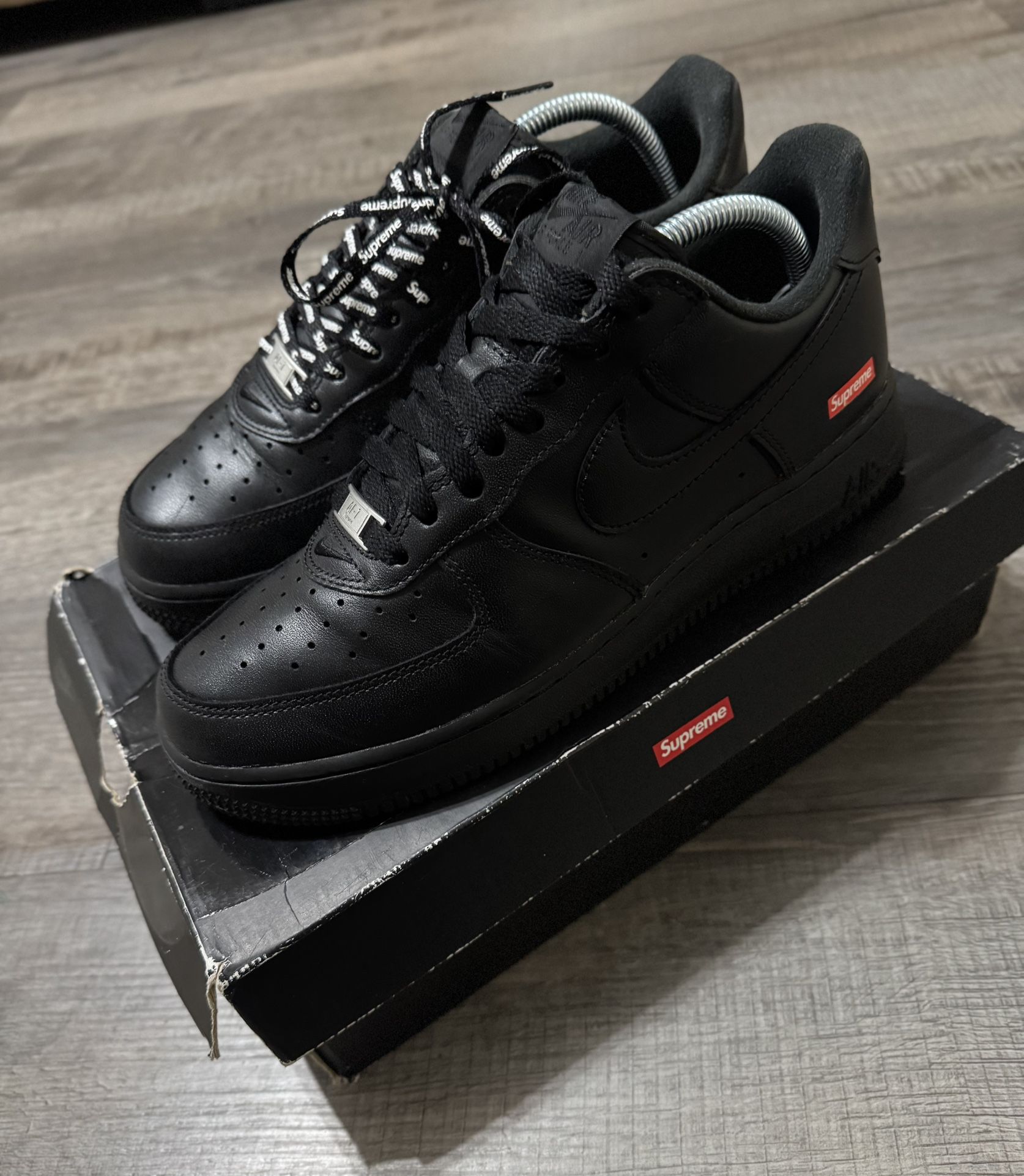 Nike Air Force 1 Supreme Box Logo Size 8