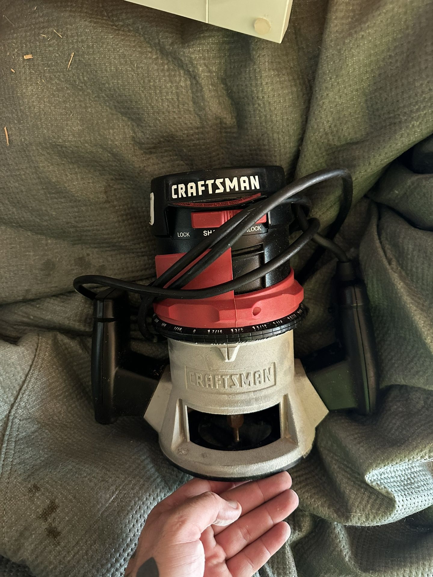 Craftsman Router With Bits.