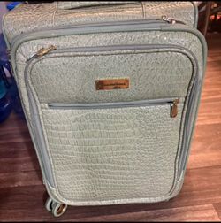 Carry-on travel bag