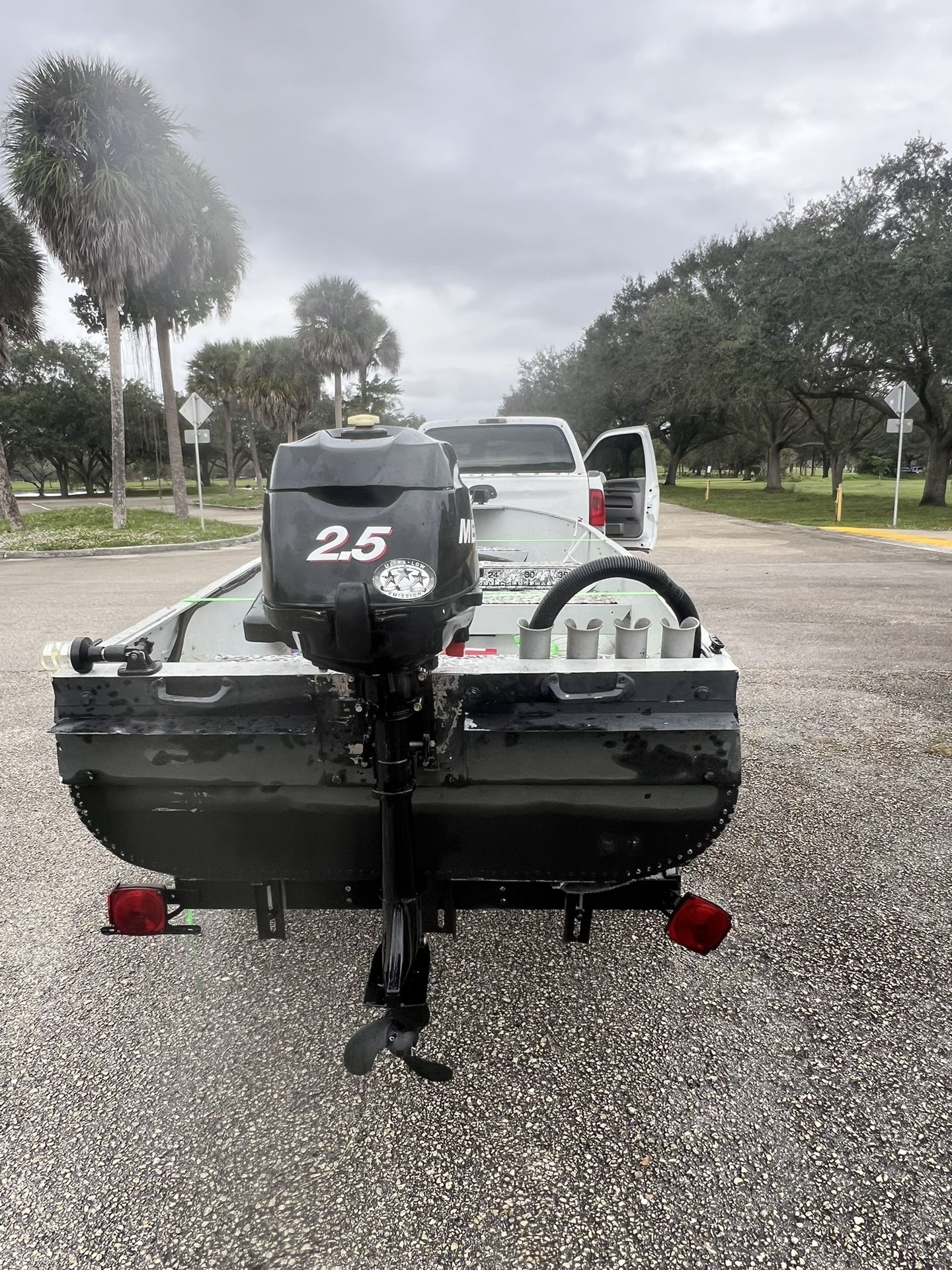 Jon Boat for Sale in Laud Lakes, FL OfferUp