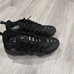 Vapor Max Plus 