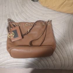 Michael Kors Leather Purse 👜