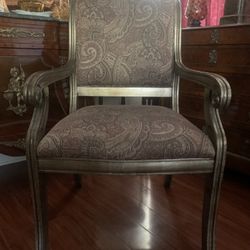 BEAUTIFUL ACCENT CHAIR