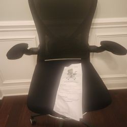 *** DRAFTING CHAIR - NEW ***