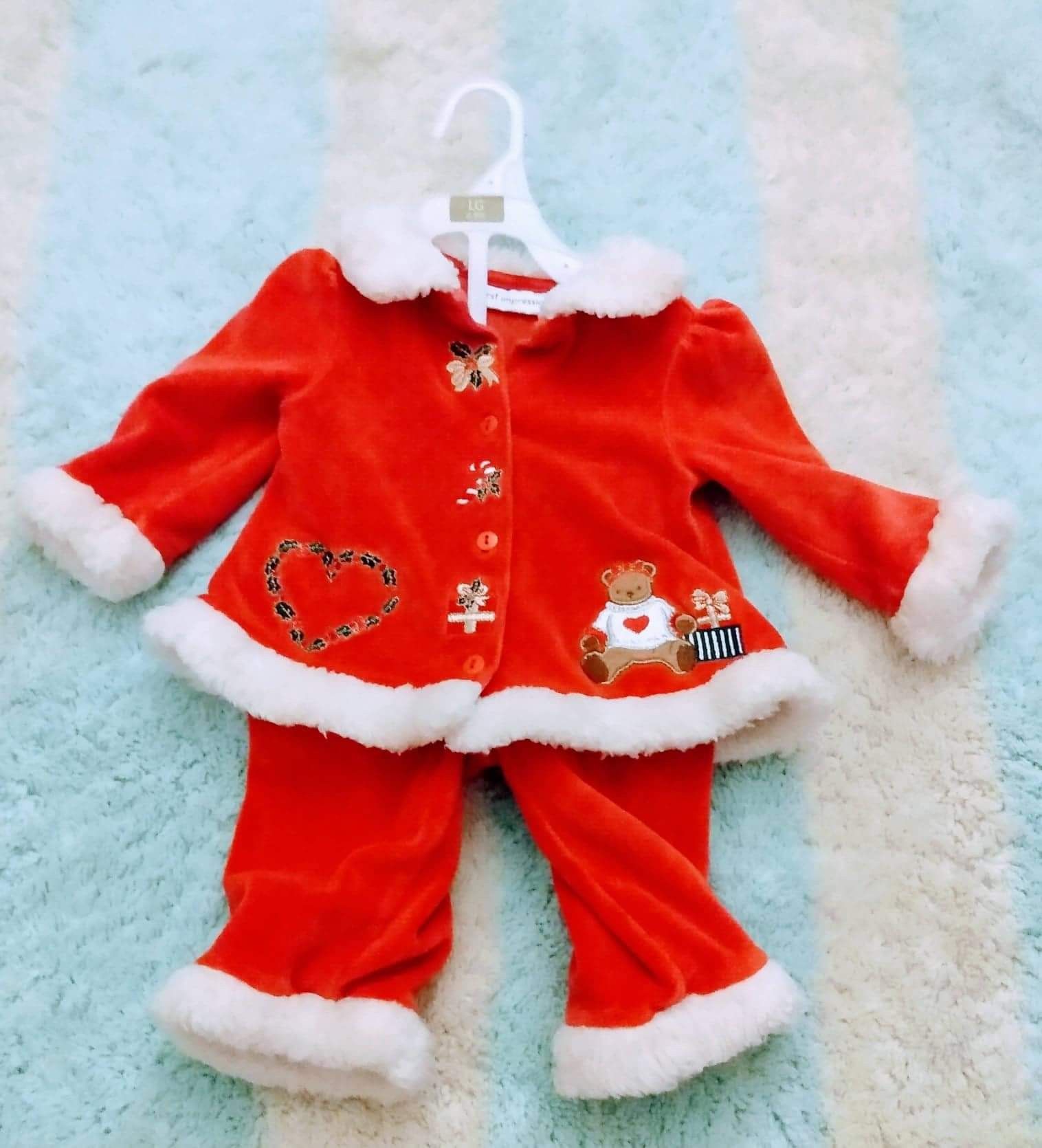Girl's 3/6 months holiday outfit
