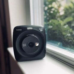 Fujifilm Instax Square SQ20 Instant Film Camera 