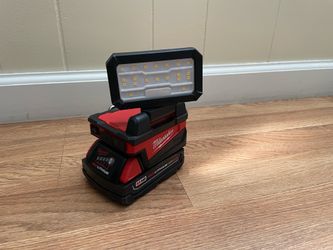 Milwaukee M18 Light & 2ah Battery